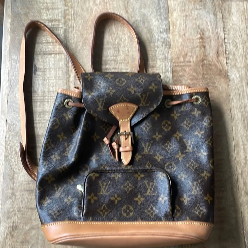 Louis Vuitton back pack - Picture 1 of 6